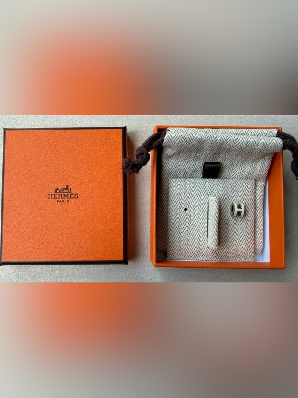 Hermes Mini Pop H Earring White/Silver